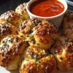 20-Min Garlic Knots with Marinara